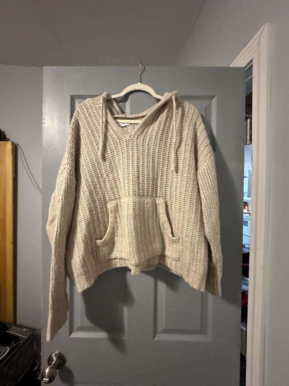 Aerie Women's Chunky Knit V-Neck Sweater Hoodie with Kangaroo Pocket